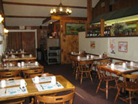 Middle dining section